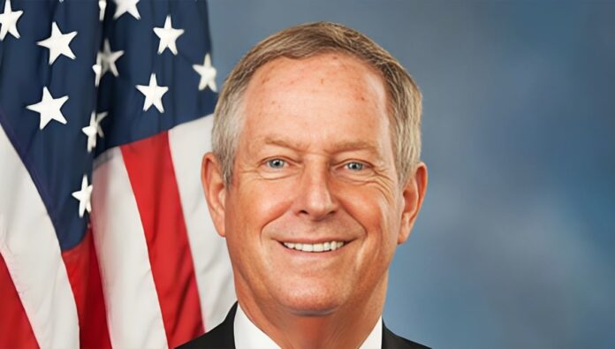 النائب الأمريكي جو ويلسون يتوقع إيران حرة قبل نهاية إدارة ترامب 