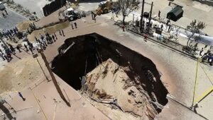 إيران: عشرات المطارات ومحطات السكك الحديدية والمترو في خطر بسبب الهبوط الأرضي