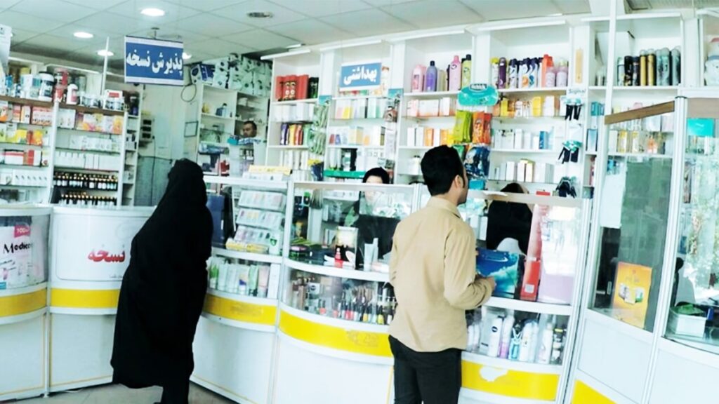 ارتفاع أسعار الأدوية في إيران بنسبة 400 بالمائة
