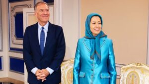 مايك بومبيو:  يجب الاعتراف بـ المجلس الوطني للمقاومة الإيرانية كبديل شرعي للنظام الإيراني