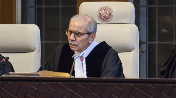 نواف سلام يُكلَّف بتشكيل الحكومة اللبنانية رغم معارضة حزب الله