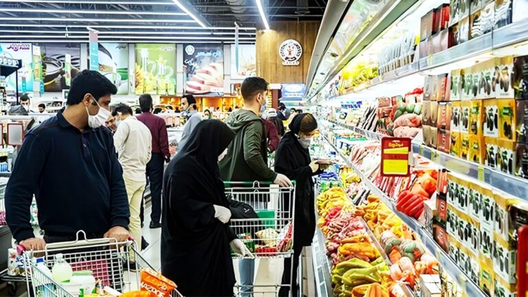ارتفاع حاد في أسعار السلع الأساسية في إيران