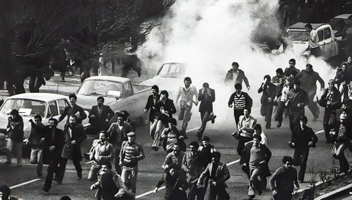 ثورة 1979 المناهضة للشاه: نضال من أجل الديمقراطية تم اختطافه