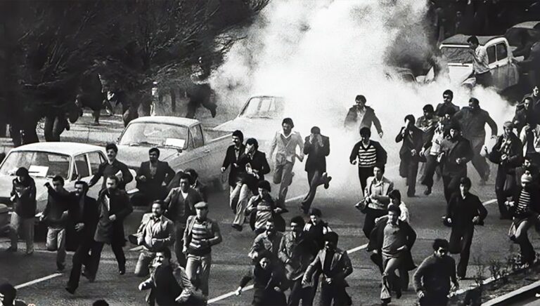 ثورة 1979 المناهضة للشاه: نضال من أجل الديمقراطية تم اختطافه