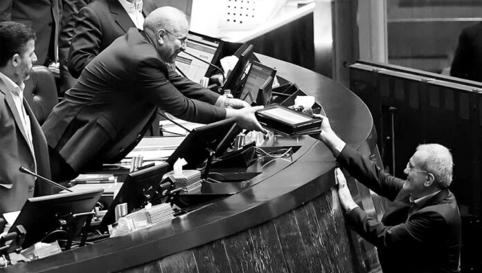 ميزانية إيران للعام 2025: الأولوية للدعاية والأمن والمؤسسات الدينية على حساب رفاهية الشعب 