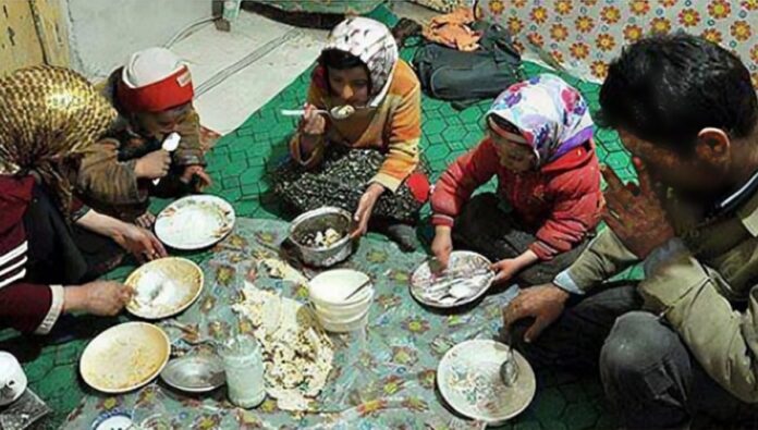 الأزمة الاقتصادية في إيران: ارتفاع الأسعار وتراجع الأجور وصراع البقاء