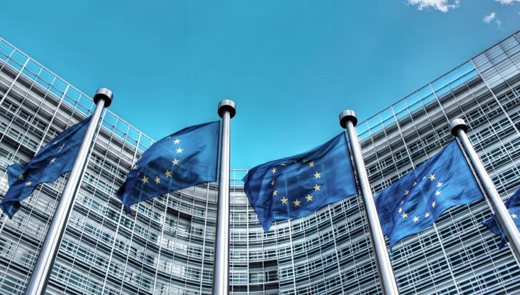 الاتحاد الأوروبي يمدد العقوبات على مسؤولين وكيانات إيرانية