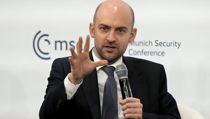 فرنسا تحذر من تداعيات سياسة احتجاز الرهائن التي ينتهجها النظام الإيراني