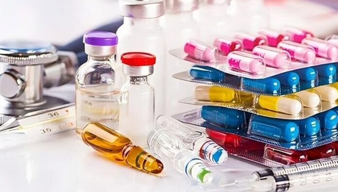 تحذير من أزمة دوائية وشيكة في إيران