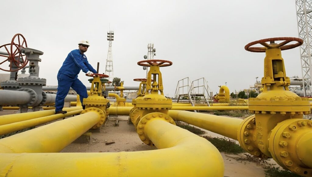 وزير الخزانة الأمريكي: سنخفض صادرات النفط الإيرانية إلى 10٪ من مستواها الحالي