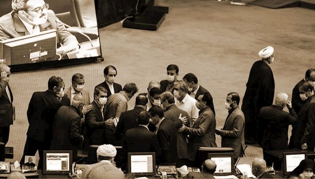 كارثة اقتصادية تتفاقم في إيران مع تصاعد تکالب داخل البرلمان