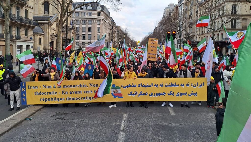 تاون هول: تصاعد نشاط المقاومة الإيرانية ضد النظام الإيراني