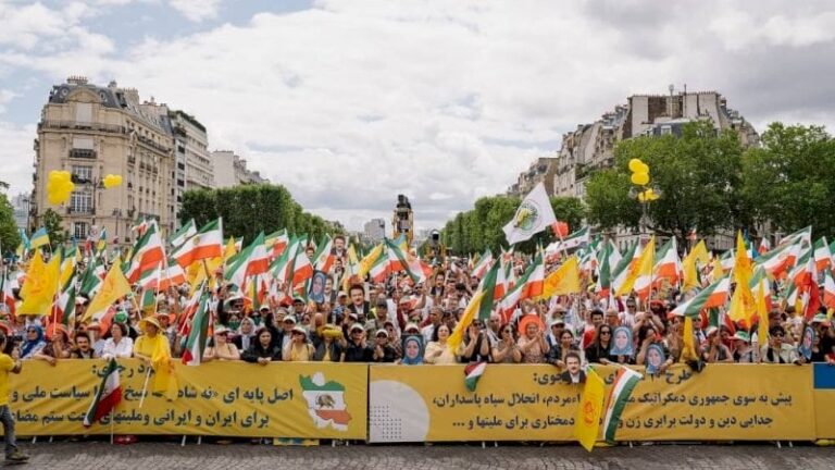 الاعتراف بمقاومة الشعب الإيراني من أجل إسقاط النظام ضرورة تاريخية