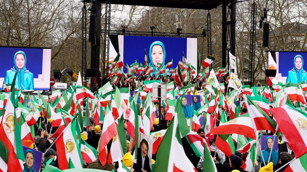 كلمات الشخصيات البارزة في مظاهرة باريس