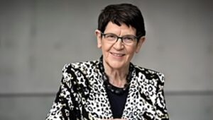 البروفيسورة ريتا زوسموت تتلقى جائزة 2025 الألمانية-البولندية الخاصة 