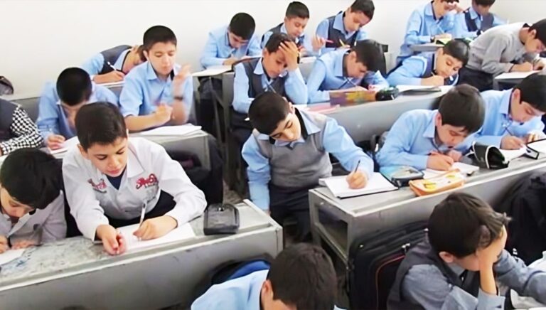 أزمة نقص المعلمين تفاقم تدهور التعليم في إيران، بما في ذلك طهران