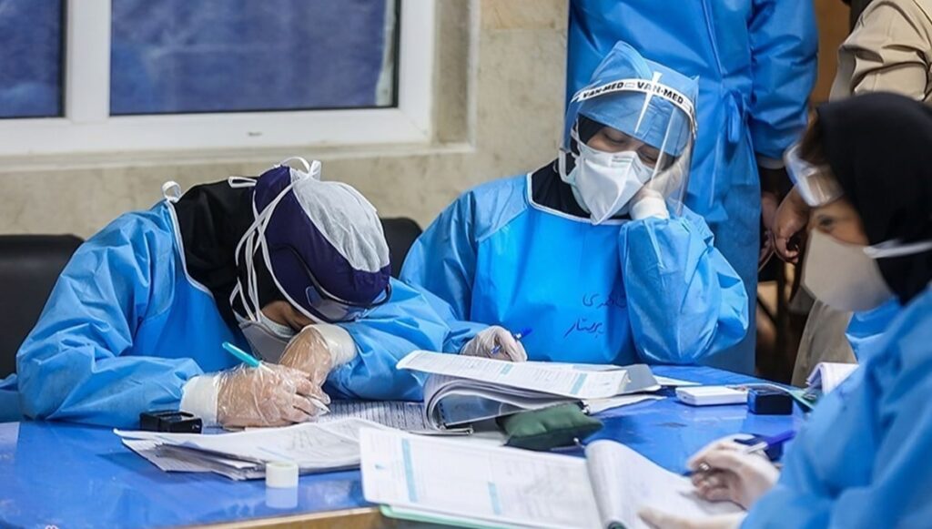 تدهور أوضاع كوادر التمريض في إيران
