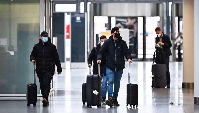 موج هجرة أساتذة الجامعات: تحدٍّ خطير لمستقبل إيران الأكاديمي