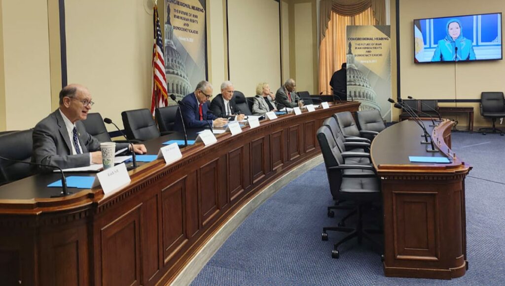 150 نائبًا في الكونغرس الأمريكي يقدمون مشروع قرار يدعم خطة مريم رجوي لمستقبل إيران