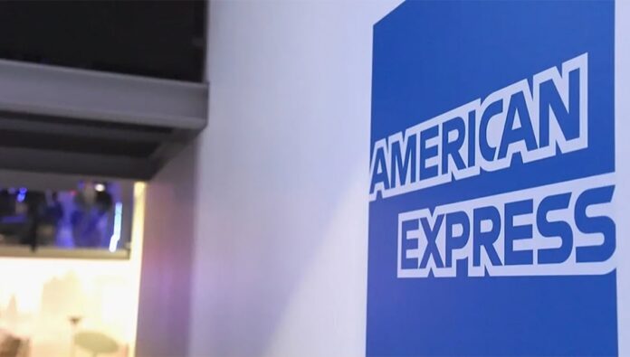 أمريكان إكسبريس تجمّد 30 حسابًا مصرفيًا مرتبطًا بإيران