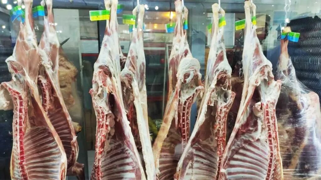 انهيار موائد الإيرانيين: حين يتحوّل اللحم الأحمر إلى حلم بعيد المنال