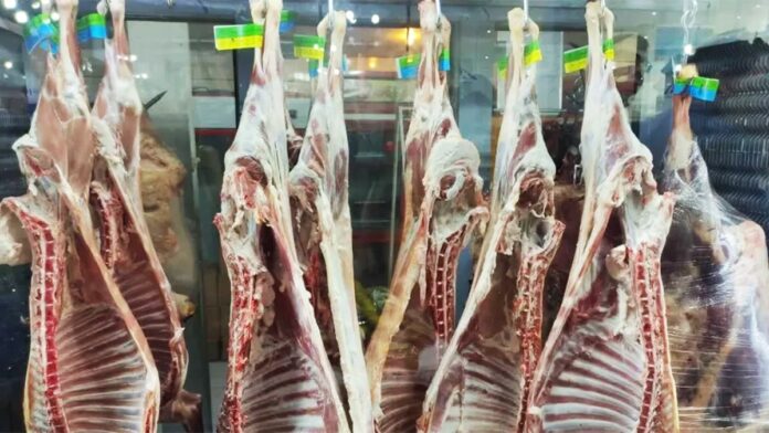 انهيار موائد الإيرانيين: حين يتحوّل اللحم الأحمر إلى حلم بعيد المنال