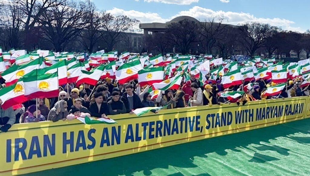 واشنطن: آلاف الإيرانيين يتظاهرون دعمًا لتغيير النظام وإقامة جمهورية ديمقراطية في إيران