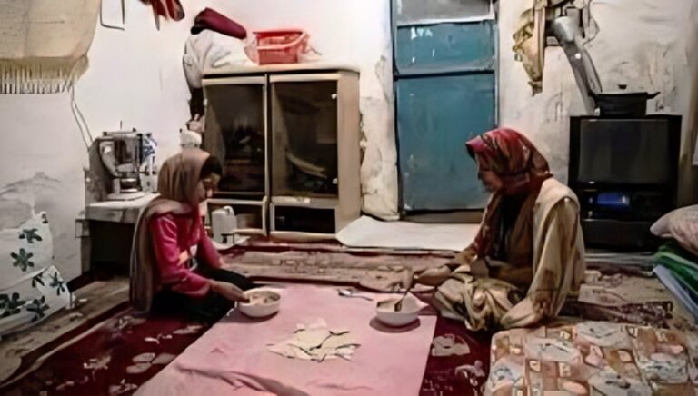 اعتراف رسمي: سقوط 10 ملايين شخص في إيران تحت خط الفقر، وتهريب سلع بقيمة 30 مليار دولار