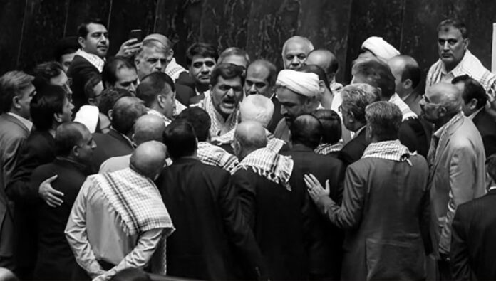 هلع نواب برلمان النظام الإيراني من رسالة الرئيس الأمريكي