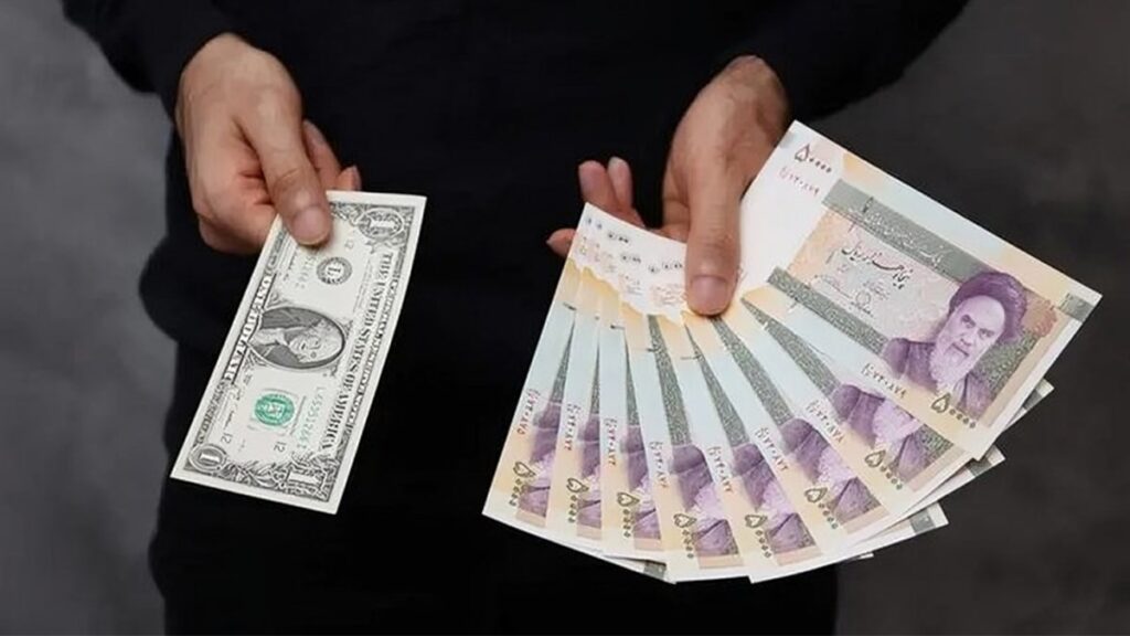 انهيار الريال الإيراني ومخاوف من اضطرابات شعبية