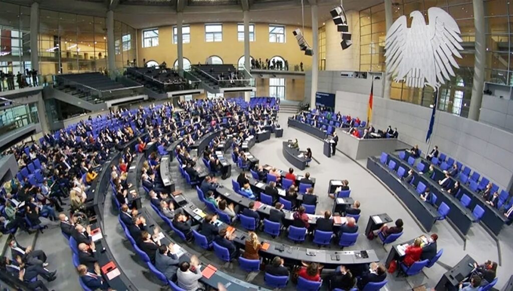 الائتلاف الحاكم الجديد في ألمانيا يتعهد بمواجهة طموحات النظام الإيراني النووية، وبرنامجه الصاروخي، ودعمه للإرهاب