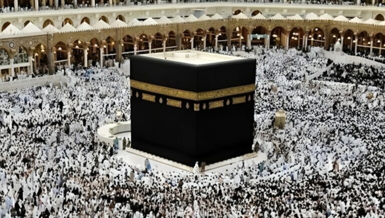 السعودية تعلق إصدار تأشيرات الإيرانيين وسط تصاعد التوترات بشأن أمن الحج 