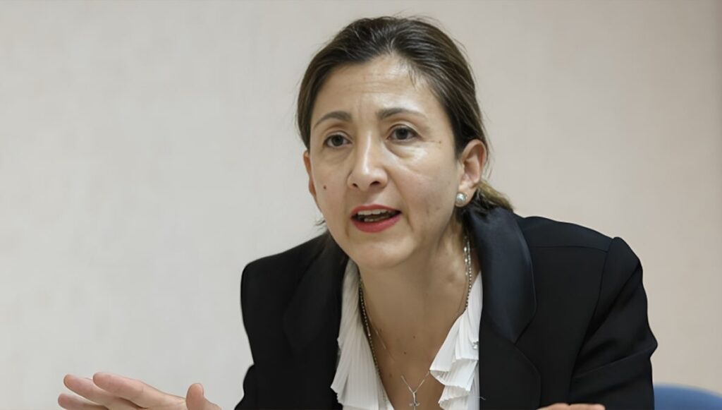 إينغريد بيتانكور: لا خلاص من الابتزاز والإعدامات إلا بإسقاط النظام الإيراني ودعم بديله الديمقراطي