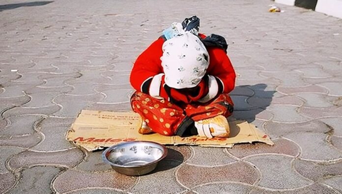 الاقتصاد الإيراني على حافة الانهيار: اعترافات رسمية ترسم صورة الانفجارالاجتماعي الوشيك