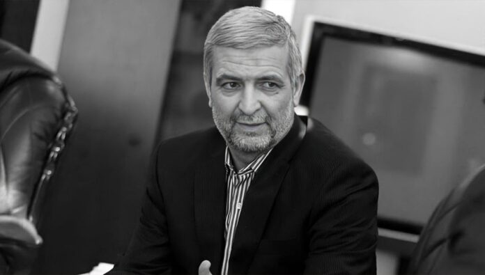 كاظمي قمي: الولايات المتحدة تطالب بحل قوات الحرس، إنهاء النفوذ الإقليمي، وتقييد القدرات الصاروخية الإيرانية