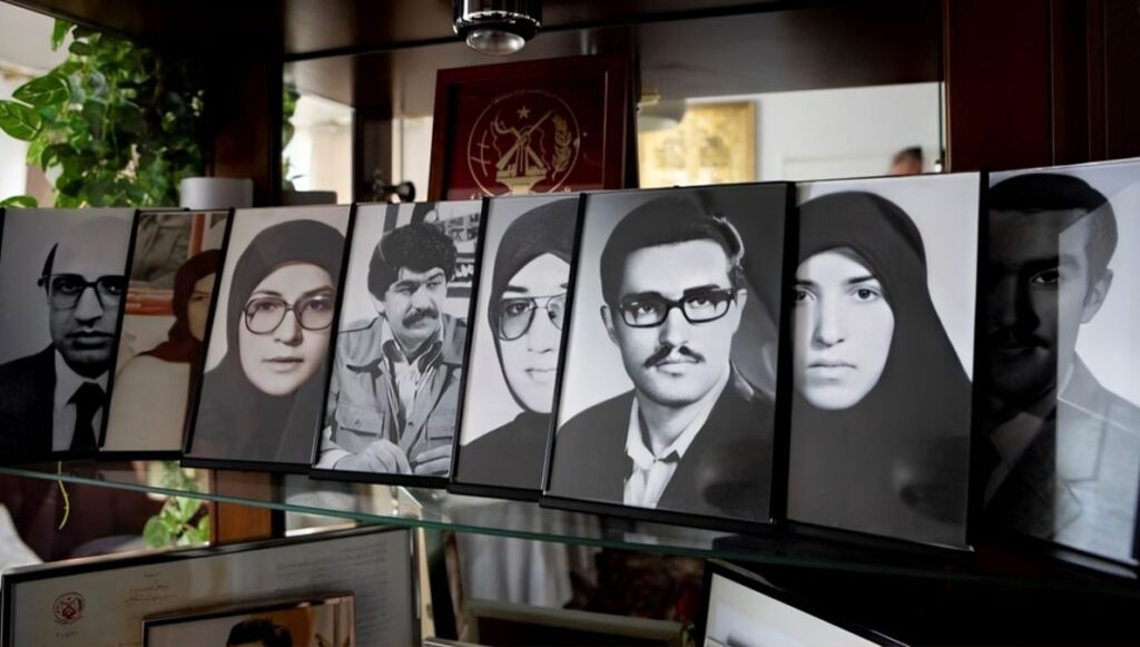 شهادة امرأة إيرانية تكشف جانبًا مظلمًا من تاريخ إيران تحت نظام الشاه