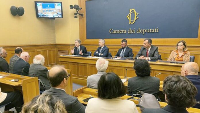 البرلمان الإيطالي: دعمٌ شامل للمقاومة الإيرانية ودعوة إلى سياسة حازمة ضد نظام طهران