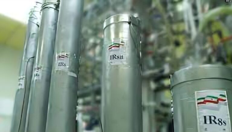 الغارديان: لا أفق واضح لنجاح المفاوضات بين طهران وواشنطن