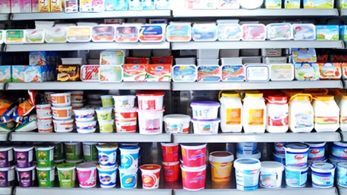 سوق الألبان الإيراني يواجه ارتفاعاً وشيكاً بنسبة 42% في الأسعار