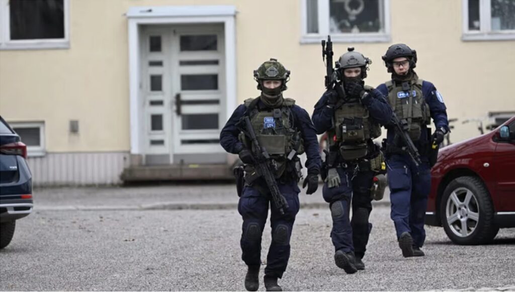 فنلندا تُدرج النظام الإيراني رسمياً على قائمة الدول المتجسسة وتحذر من توظيفه للعصابات الإجرامية