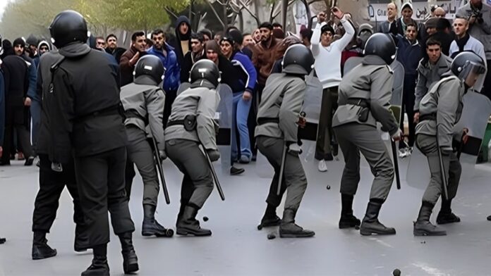 عقدة حكم الملالي المستعصية: اعترافات داخلية بالفشل