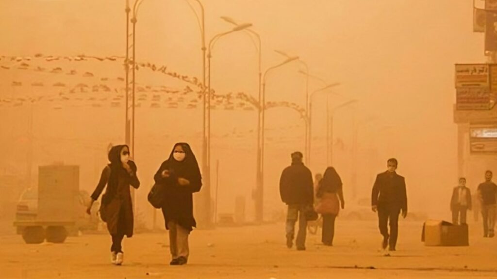 إيران غارقة في الغبار: أزمة بيئية تتجاوز الحدود وتخنق المدن