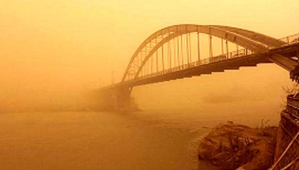 خوزستان تختنق تحت سُحُب الغبار… أكثر من 800 حالة اختناق وتحذيرات من كارثة بيئية