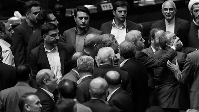 اعترافات من قلب نظام الملالي: مأزق الحكم في إيران 