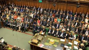 الاندبندنت: مئات النواب في البرلمان البريطاني يطالبون بدعم خطة المجلس الوطني للمقاومة الإیرانیة 