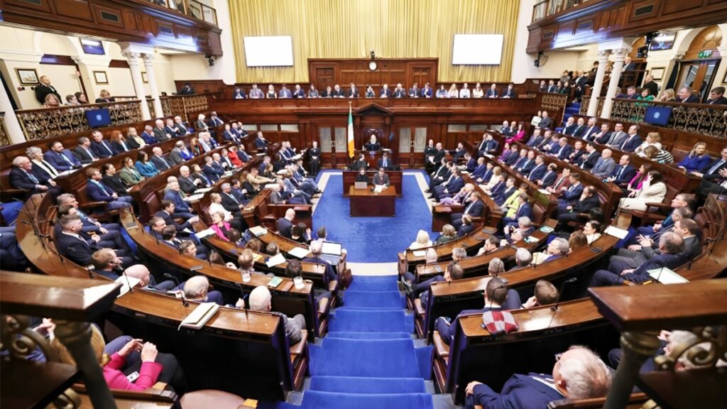 لا للإعدام، لا للإرهاب… نعم للتغيير والجمهورية الديمقراطية – مؤتمر البرلمان الإيرلندي يدعم المقاومة الإيرانية