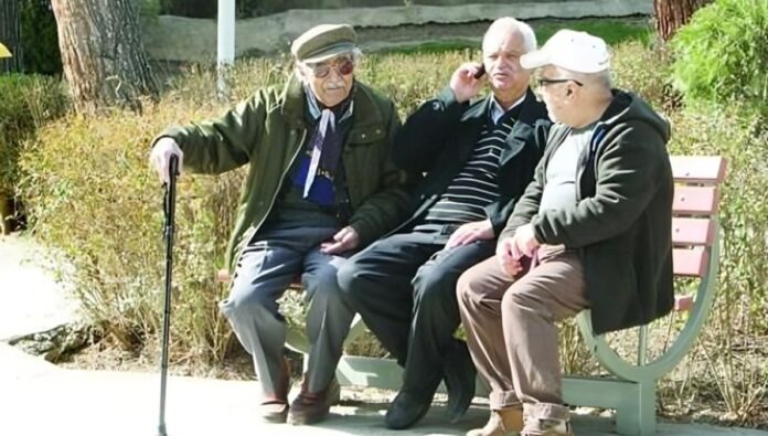 ألم صامت عند غروب العمر: تقرير حول أزمة ارتفاع انتحار كبار السن في إيران