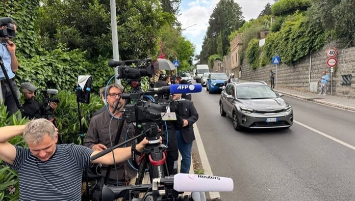 مفاوضات روما: الجمود النووي مستمر وتصريحات متناقضة تكشف المأزق