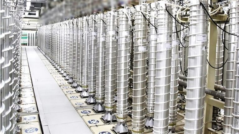 "الزناد الإضافي" ردًا على استجداء عراقجي