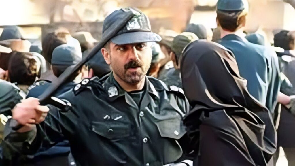 تلغيراف: نواب بريطانيون يطالبون بالاعتراف بحق وحدات الانتفاضة في محاربة حرس النظام الإيراني